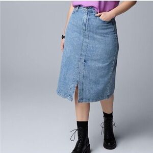Simply Vera Vera Wang Stretchy Denim
Midi Skirt Front Split NEW - Size
Medium